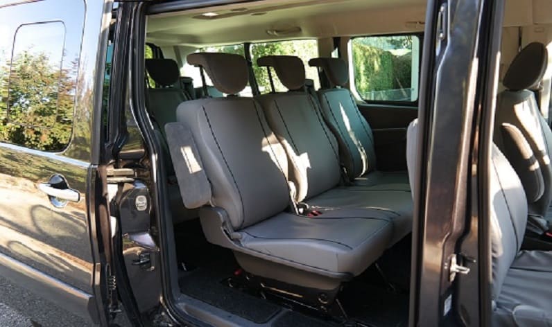 Austria: Coaches rental in Lower Austria in Lower Austria and Bad Vöslau